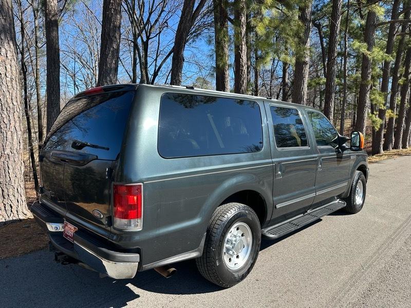 Ford Excursion XLT 2WD 2000