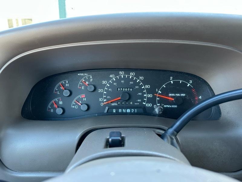 Ford Excursion XLT 2WD 2000