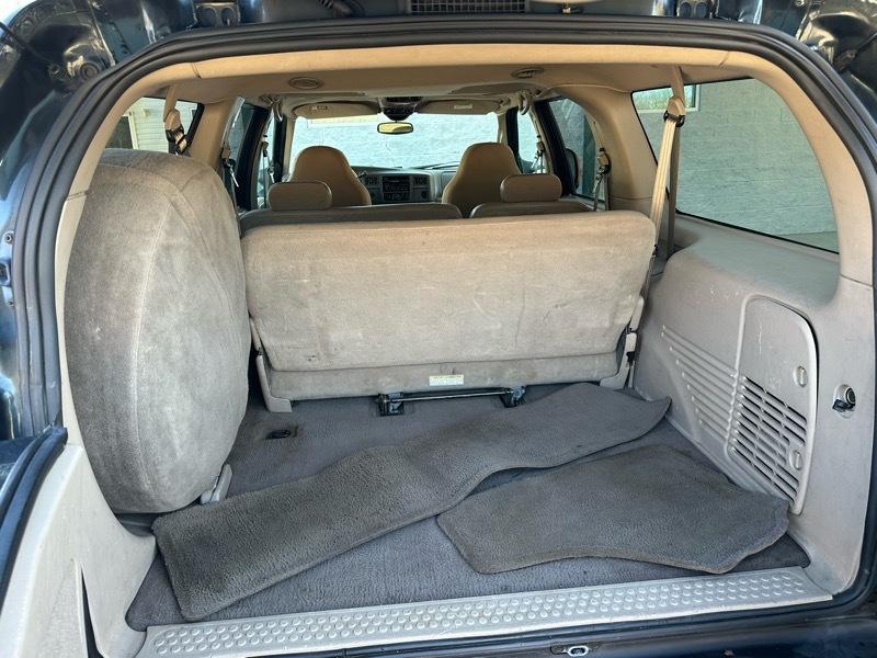 Ford Excursion XLT 2WD 2000