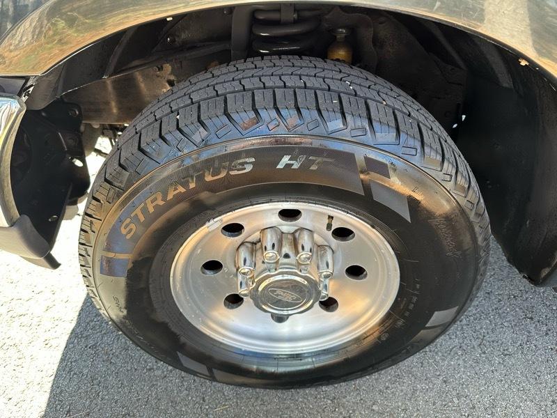 Ford Excursion XLT 2WD 2000