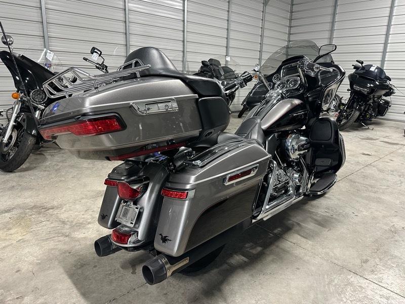 Harley-Davidson FLTRU  2016