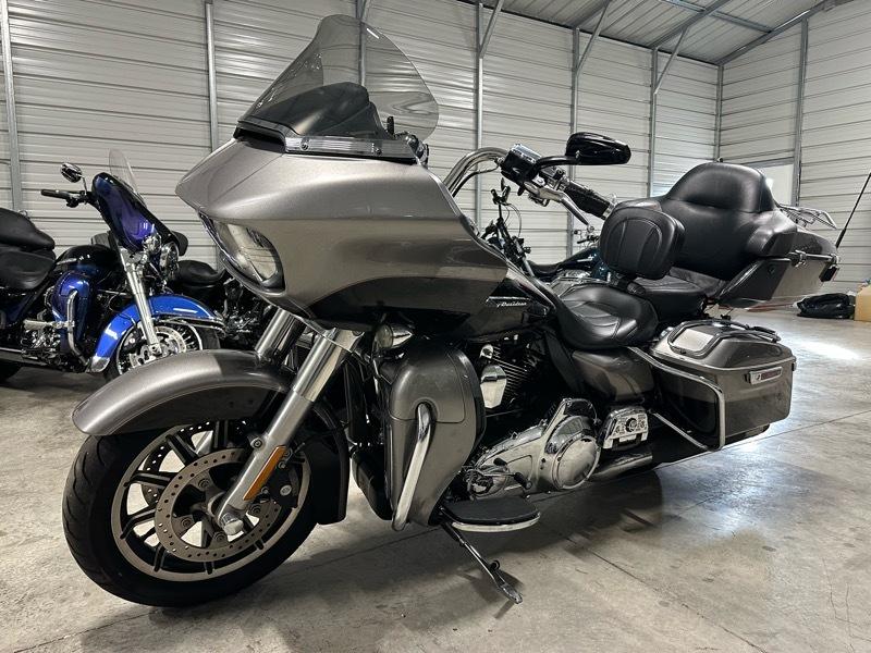 Harley-Davidson FLTRU  2016