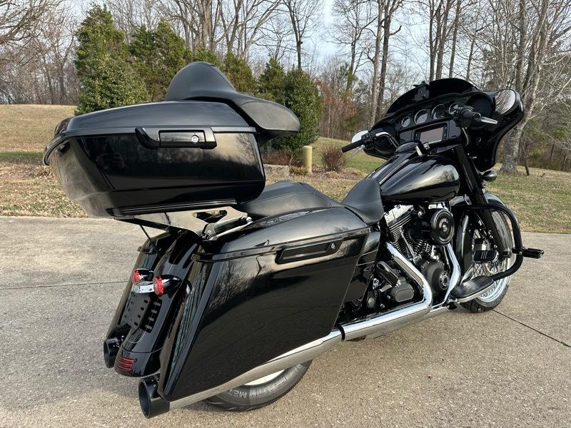 Harley-Davidson FLHXS  2014