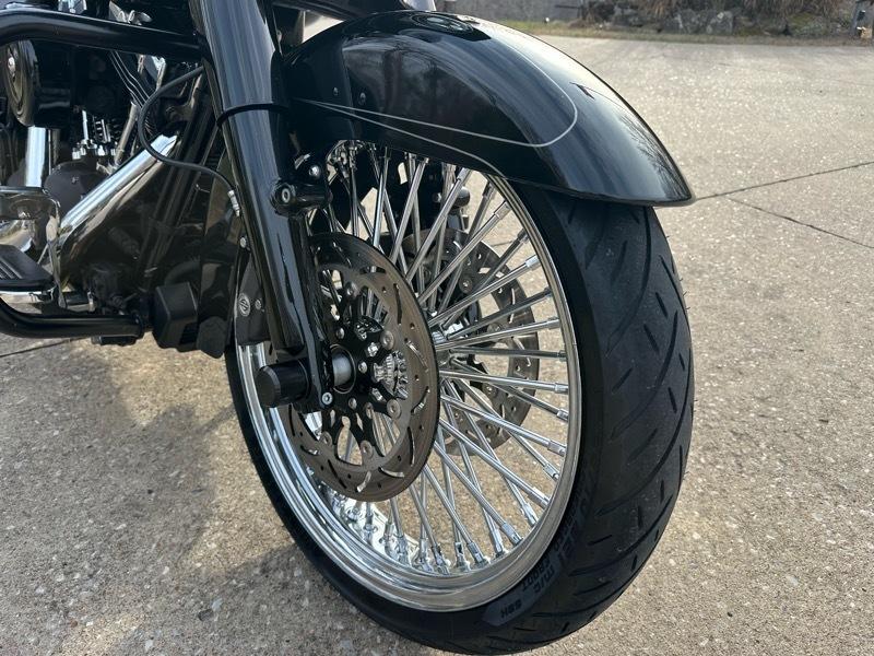 Harley-Davidson FLHXS  2014