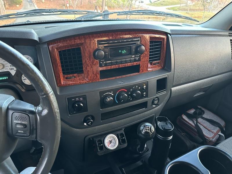 Dodge Ram 2500 ST Quad Cab 4WD 2006