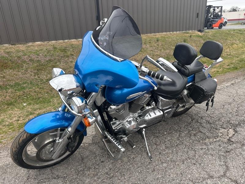 Honda VTX1800C1  2003