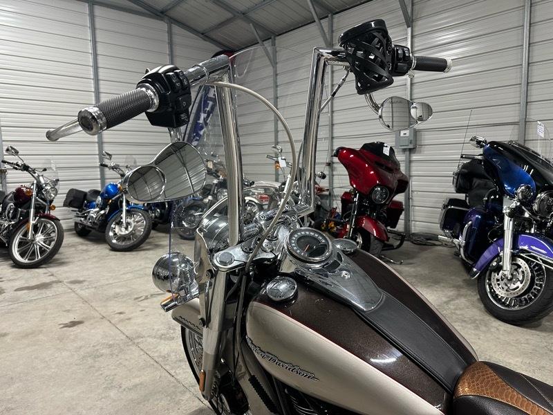 Harley-Davidson FLDE 
FLDE  2018