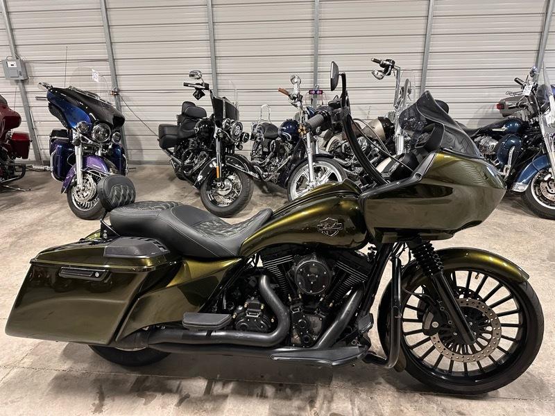 Harley-Davidson FLTRX103  2011