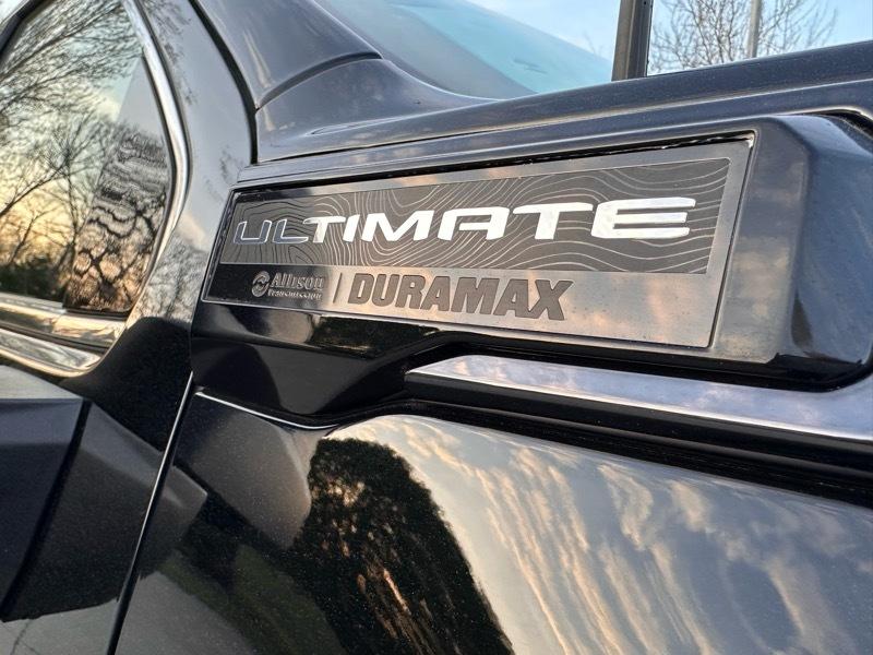 GMC Sierra 2500HD Denali Ultimate Crew Cab 4WD 2024