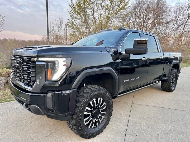 GMC Sierra 2500HD Denali Ultimate Crew Cab 4WD 2024
