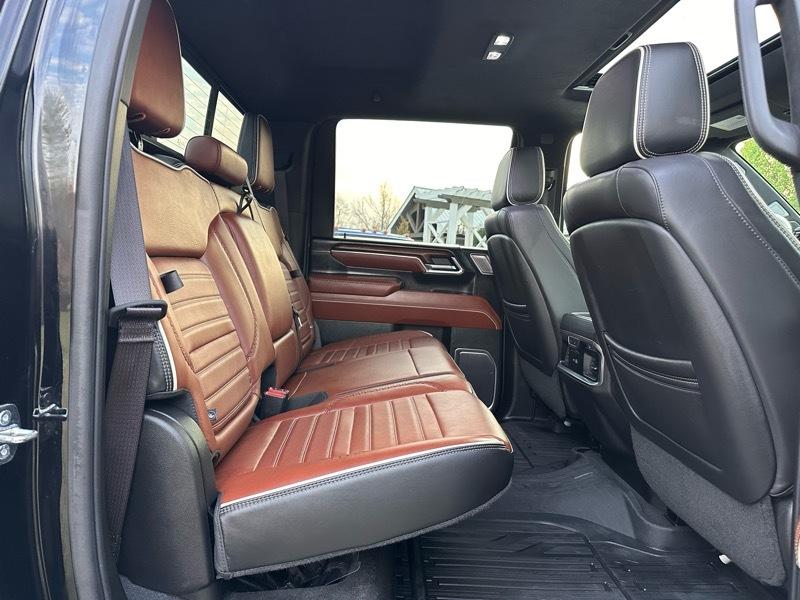 GMC Sierra 2500HD Denali Ultimate Crew Cab 4WD 2024