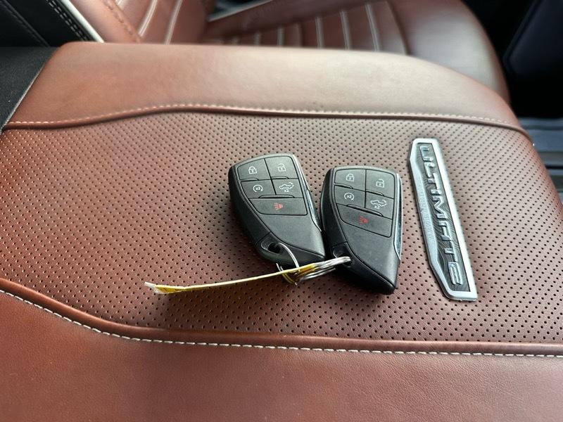 GMC Sierra 2500HD Denali Ultimate Crew Cab 4WD 2024