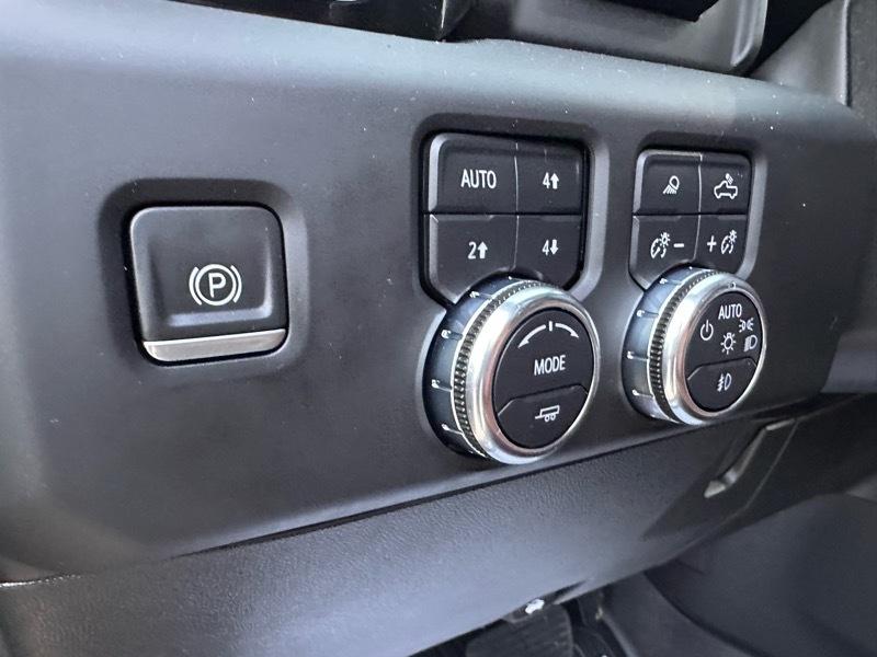 GMC Sierra 2500HD Denali Ultimate Crew Cab 4WD 2024