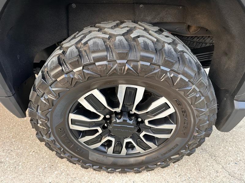 GMC Sierra 2500HD Denali Ultimate Crew Cab 4WD 2024