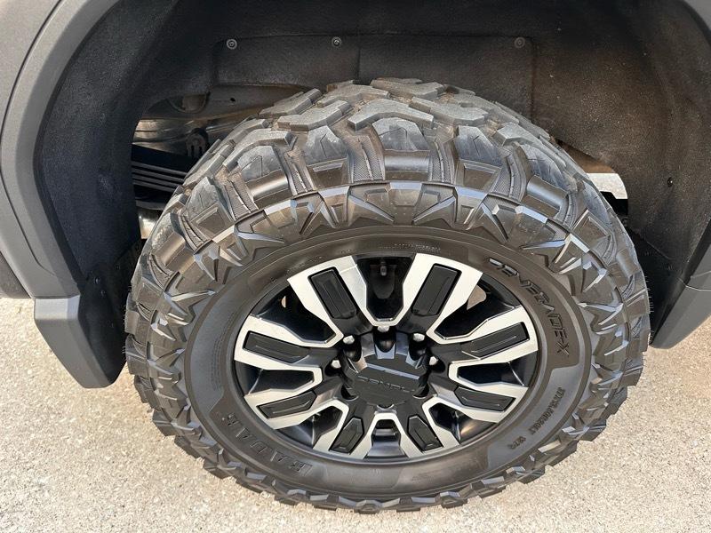 GMC Sierra 2500HD Denali Ultimate Crew Cab 4WD 2024