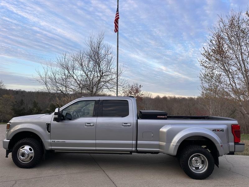 Ford F-350 SD Platinum Crew Cab Long Box 4WD DRW 2020