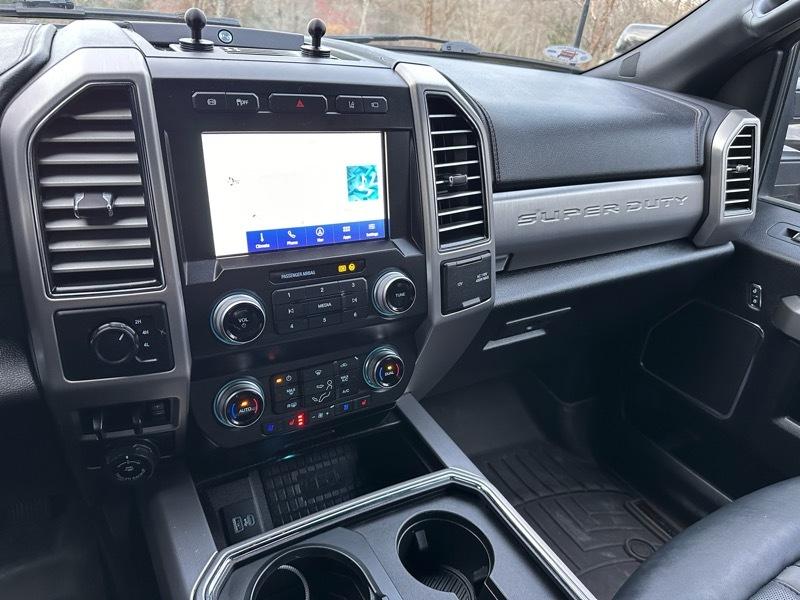 Ford F-350 SD Platinum Crew Cab Long Box 4WD DRW 2020