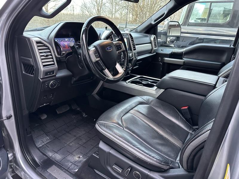 Ford F-350 SD Platinum Crew Cab Long Box 4WD DRW 2020