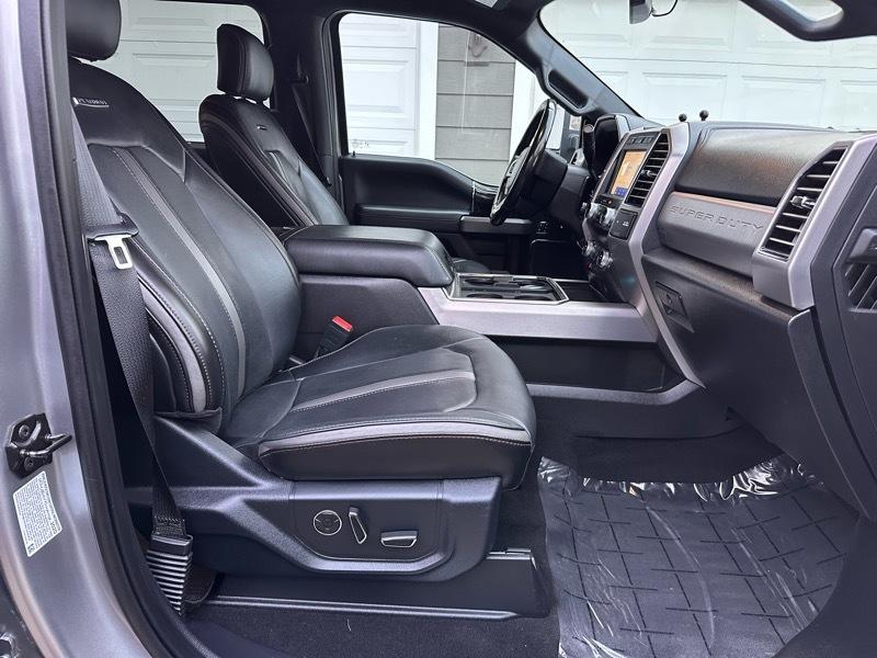 Ford F-350 SD Platinum Crew Cab Long Box 4WD DRW 2020