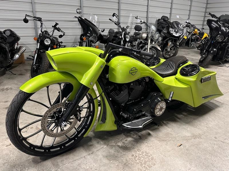 Harley-Davidson FLHP  2010