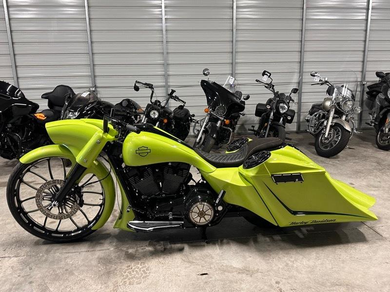 Harley-Davidson FLHP  2010