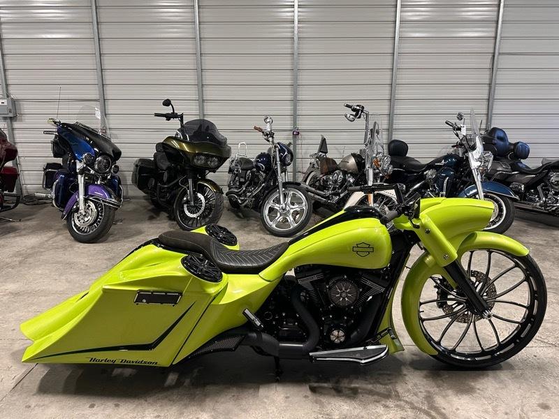 Harley-Davidson FLHP  2010