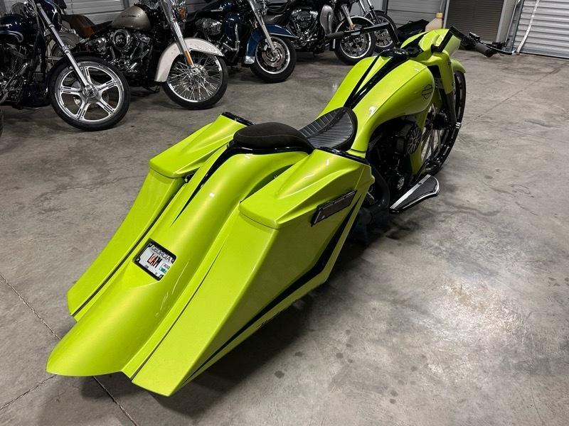 Harley-Davidson FLHP  2010