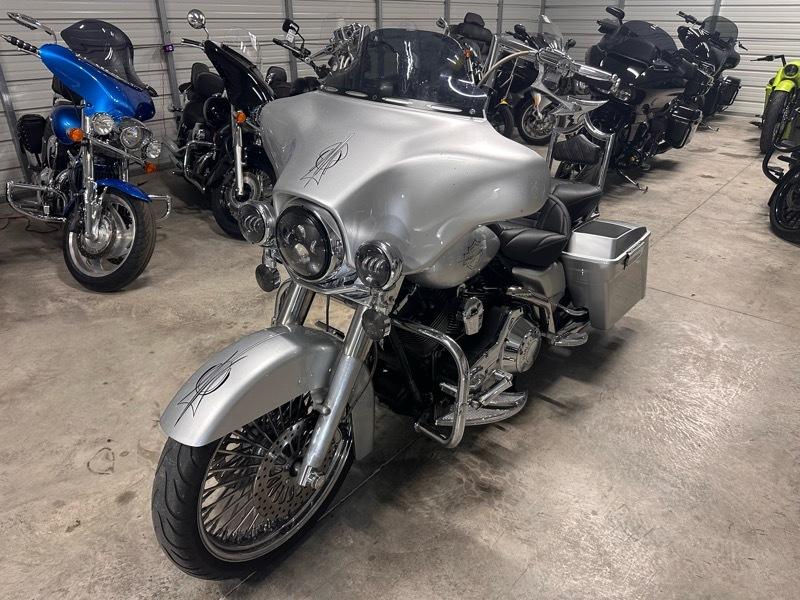 Harley-Davidson FLHTCUI  2005