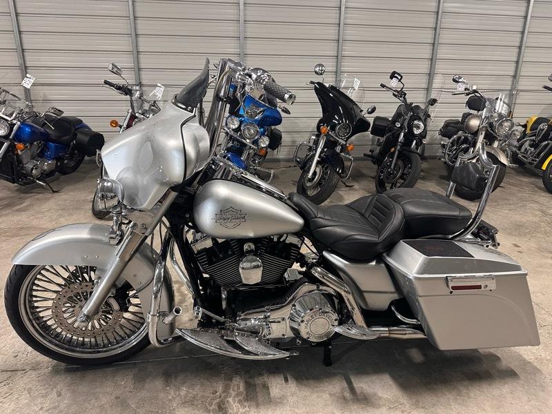 Harley-Davidson FLHTCUI  2005