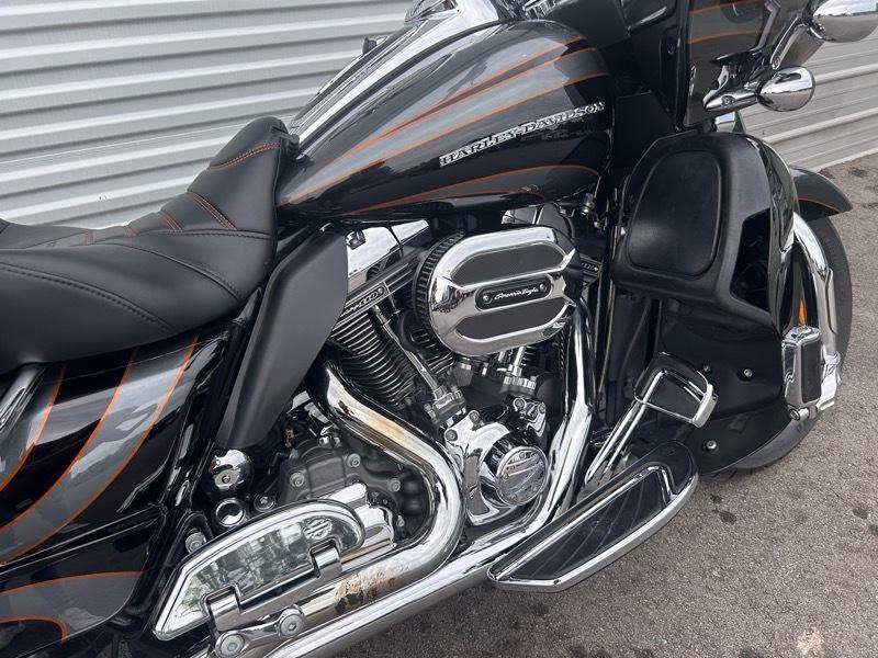 Harley-Davidson FLTRUSE  2016