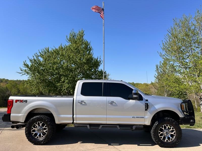 Ford F-250 SD Lariat Crew Cab 4WD 2019