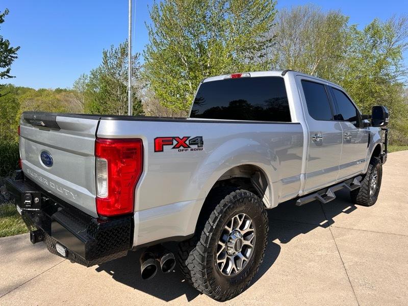 Ford F-250 SD Lariat Crew Cab 4WD 2019