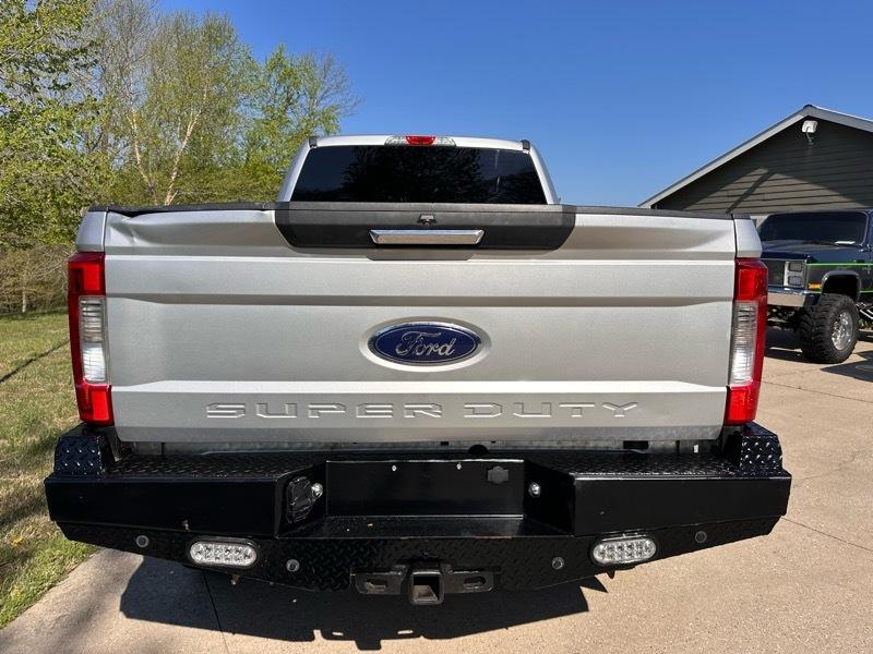 Ford F-250 SD Lariat Crew Cab 4WD 2019