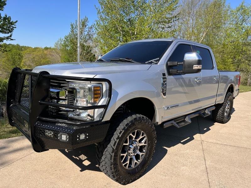 Ford F-250 SD Lariat Crew Cab 4WD 2019