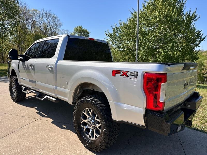Ford F-250 SD Lariat Crew Cab 4WD 2019