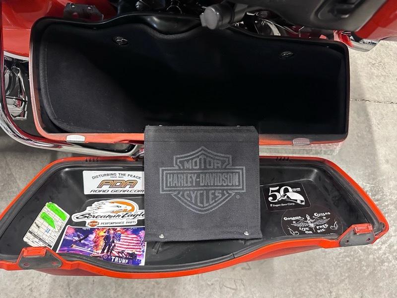 Harley-Davidson FLHTCUSE  2012