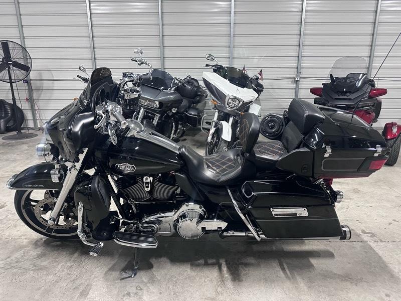 Harley-Davidson FLHTCU  2009