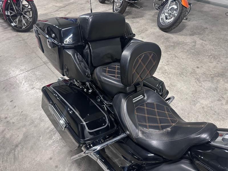 Harley-Davidson FLHTCU  2009