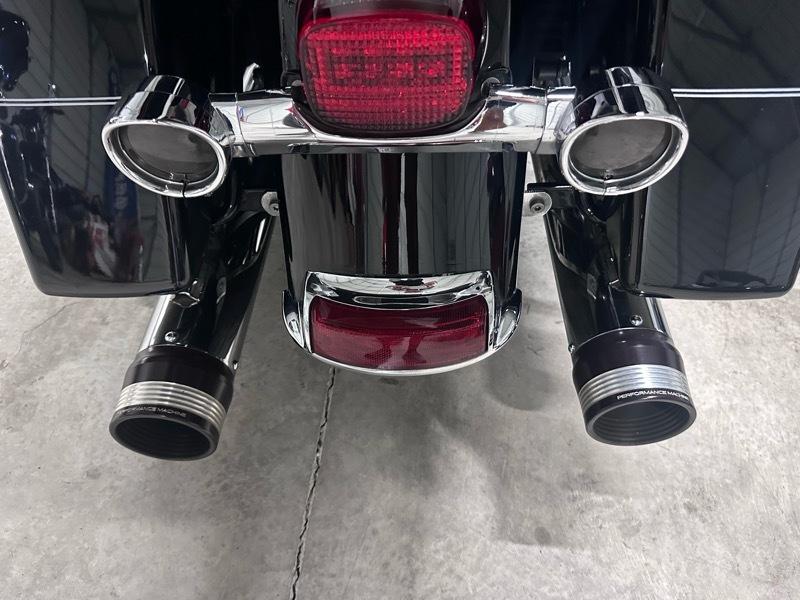 Harley-Davidson FLHTCU  2009