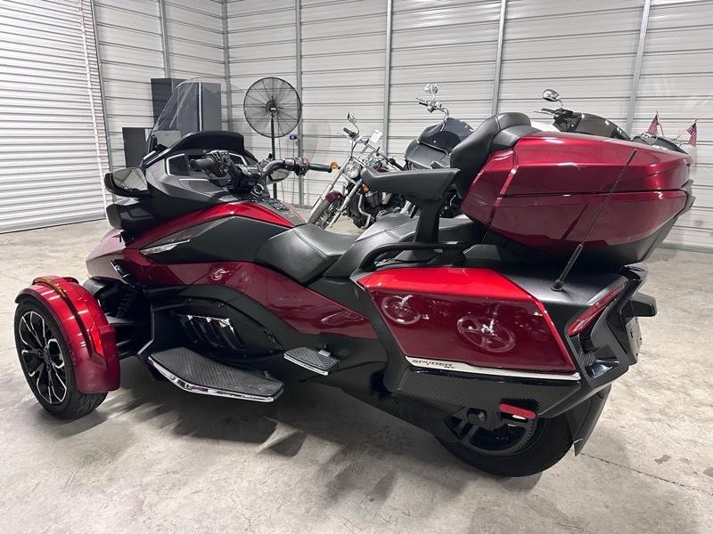 Can-Am Spyder RS  2021