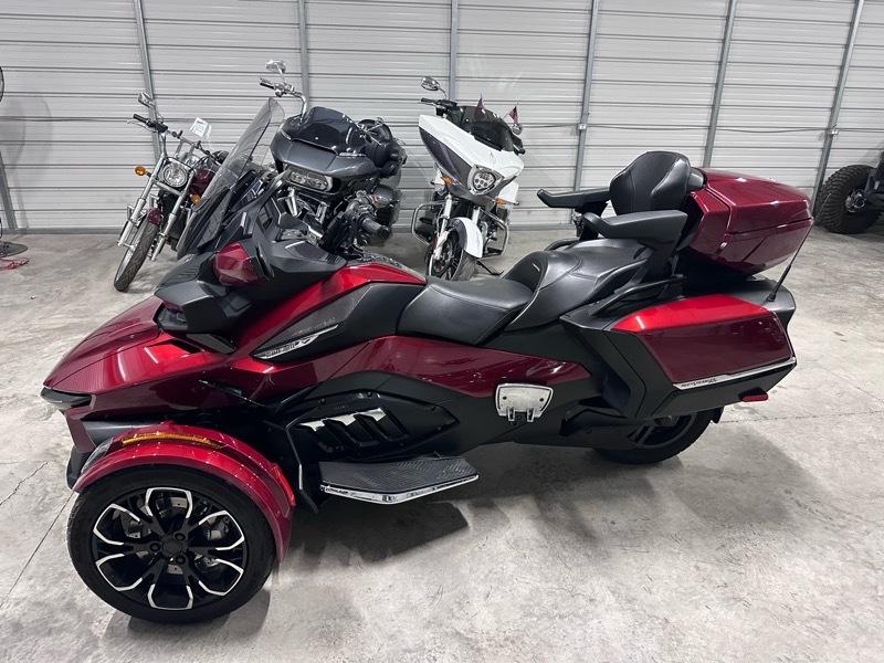 Can-Am Spyder RS  2021