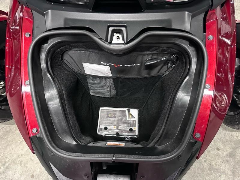 Can-Am Spyder RS  2021