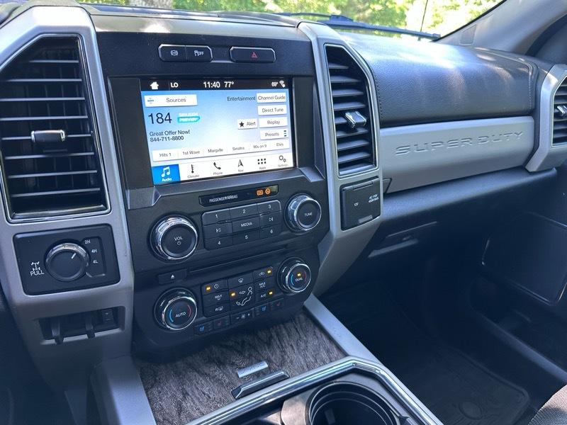 Ford F-350 SD Lariat Crew Cab 4WD 2018
