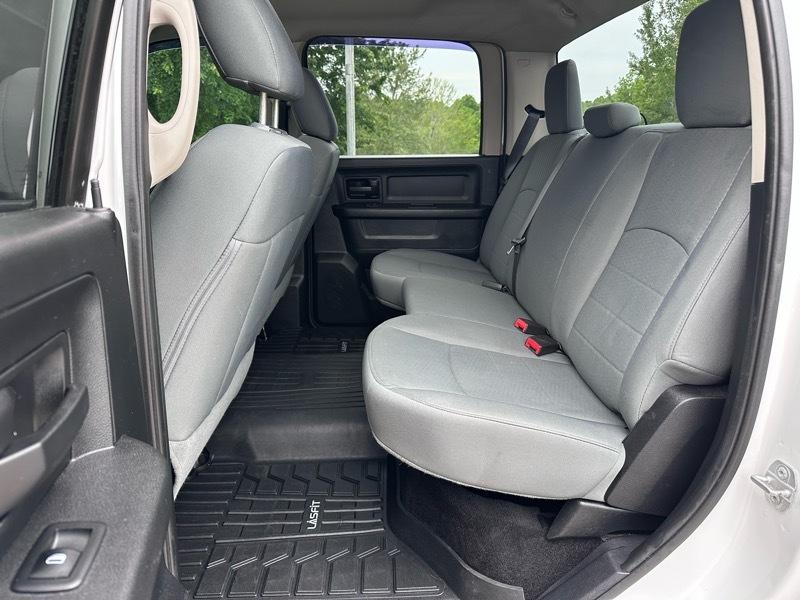 RAM 2500 Tradesman Crew Cab SWB 4WD 2015