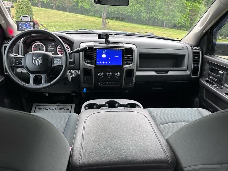 RAM 2500 Tradesman Crew Cab SWB 4WD 2015