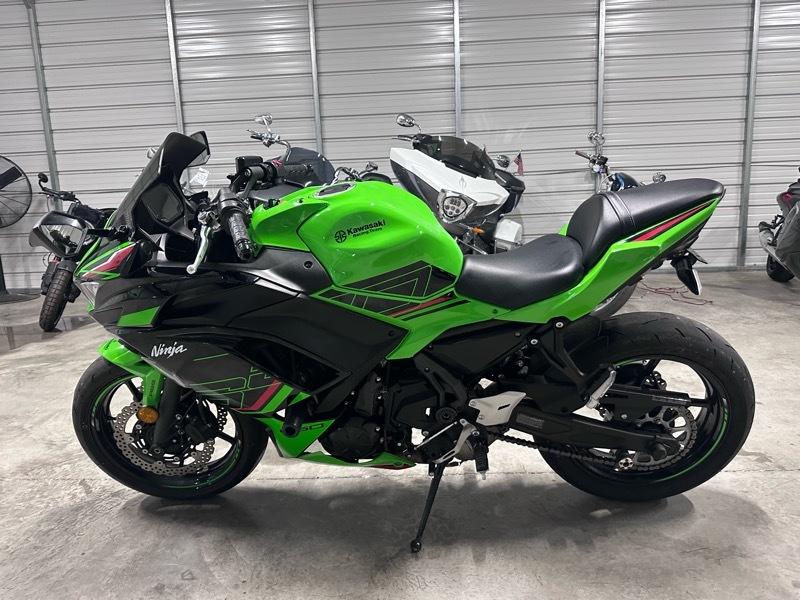 Kawasaki Ninja 650  2023
