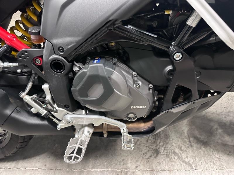 Ducati Desert X  2024