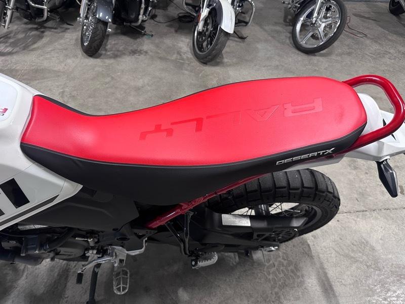 Ducati Desert X  2024