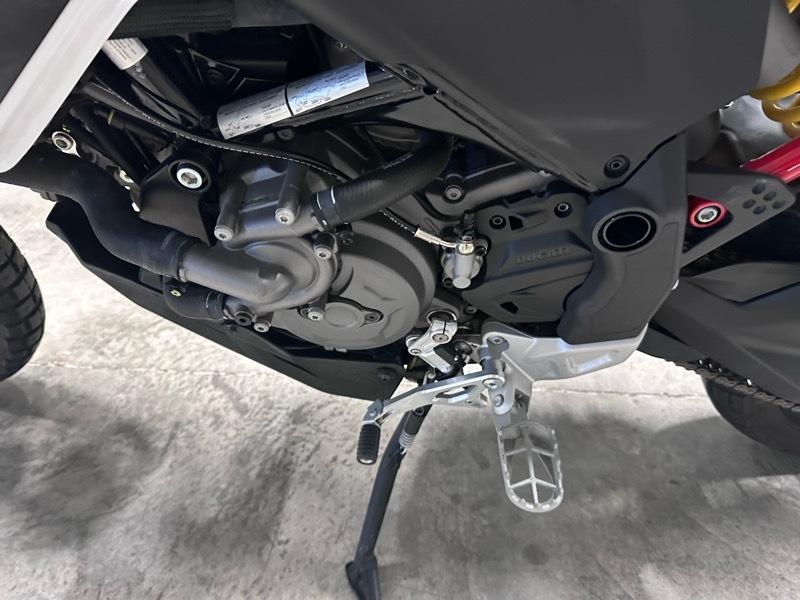 Ducati Desert X  2024