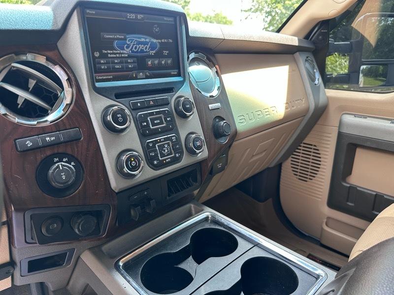 Ford F-250 SD Lariat Crew Cab 4WD 2015